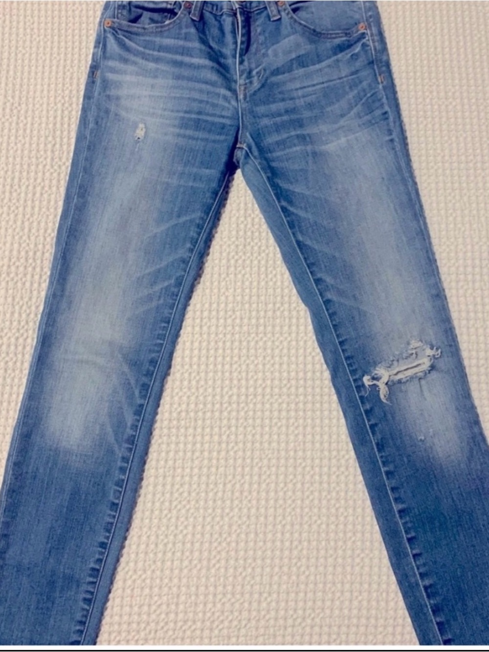 Madewell Distressed Jeans • 9” high rise